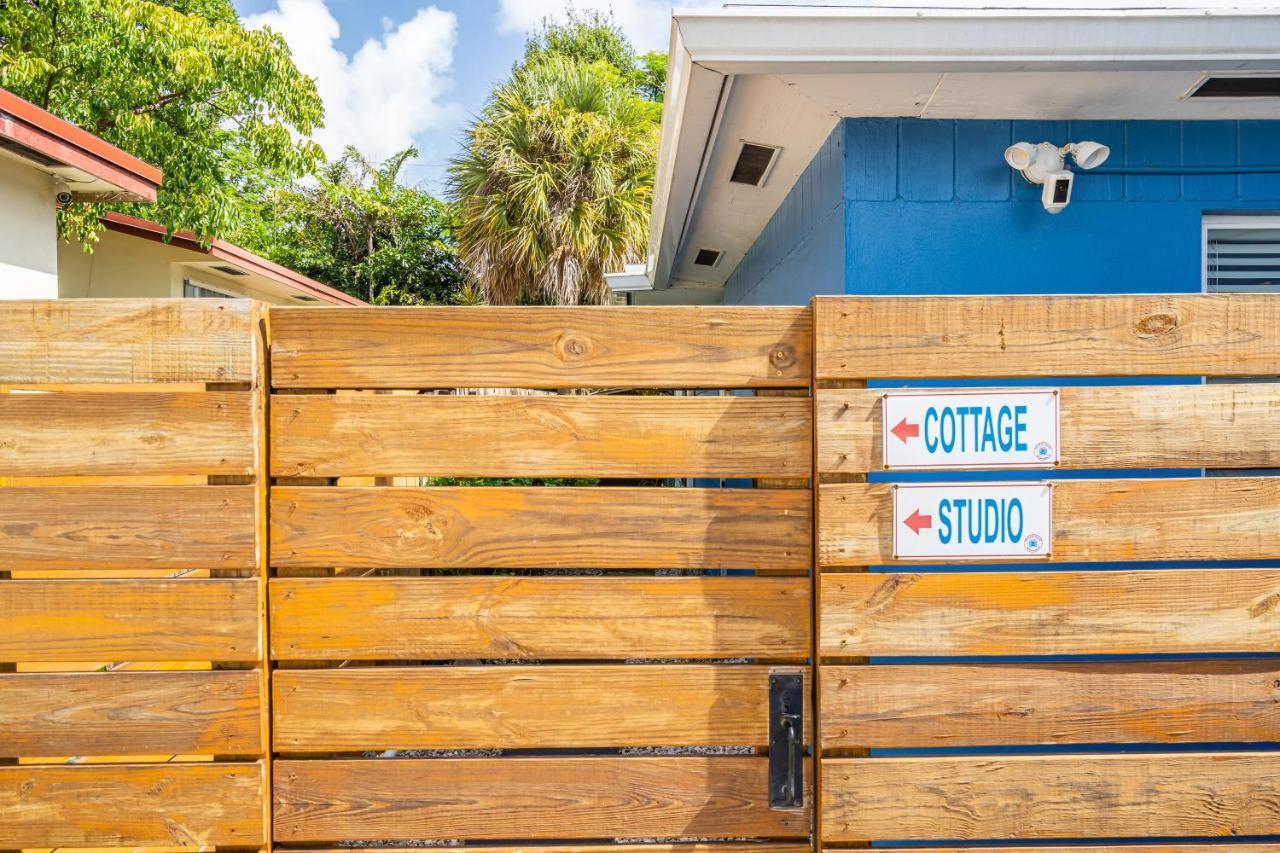 The Blue House Fort Lauderdale Airport/Cruise Exterior photo